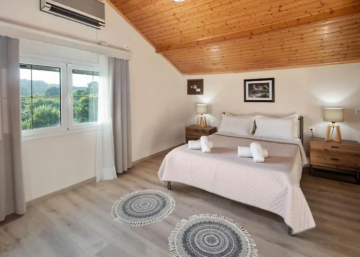 Vila Paradiso: Near Beach, Superb Pool And Garden *