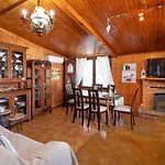 Paradiso: Near Beach, Superb Pool&garden Villa Astrakeri