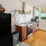 Villa Paradiso: Near Beach, Superb Pool&garden