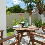 ヴィラ Paradiso: Near Beach, Superb Pool And Garden