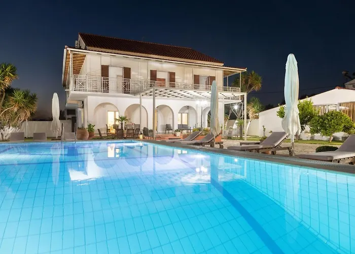 فيلة Paradiso: Near Beach, Superb Pool And Garden