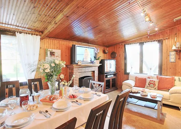 Paradiso: Near Beach, Superb Pool And Garden * Astrakeri